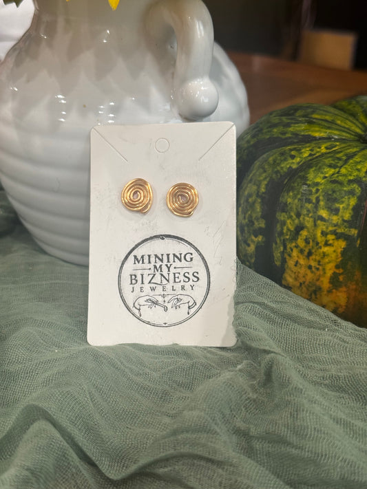 Copper Flat swirled earrings